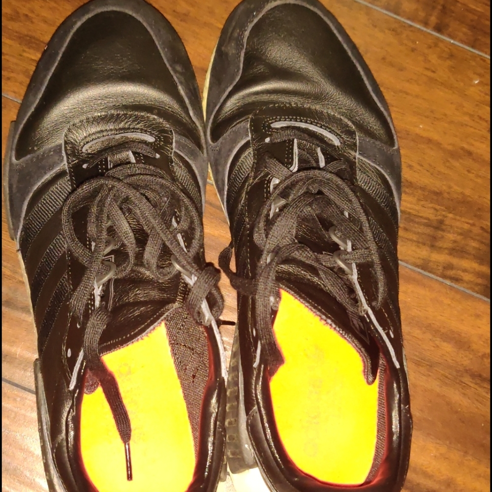 Adidas R1